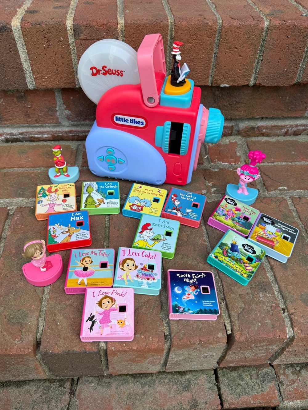 Little Tikes Story Dream Machine Dr Seuss with 13 Stories
